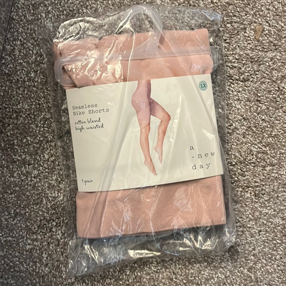 NWT: Pink Seamless Bike Shorts